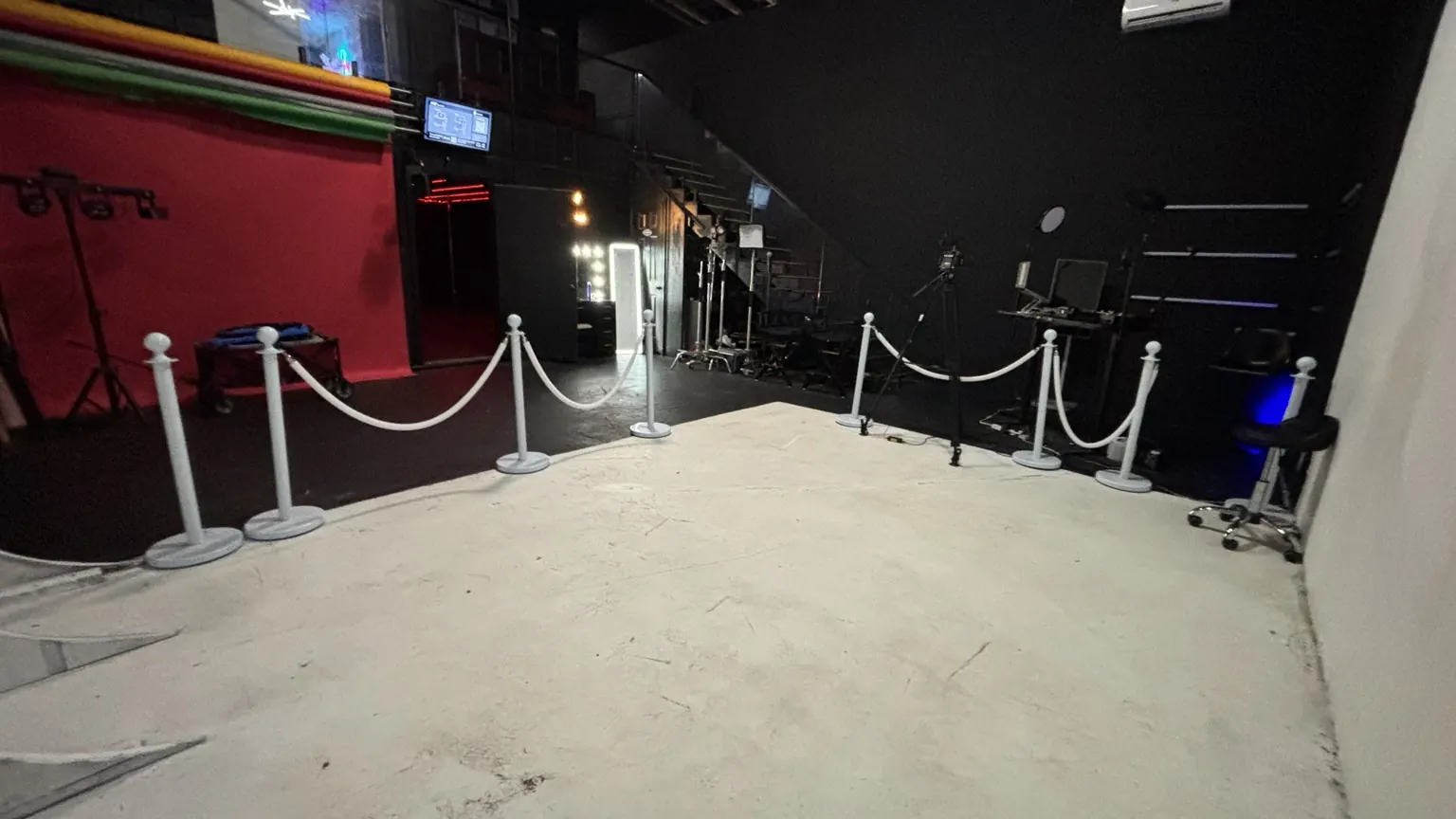 Podcast / Interview Room